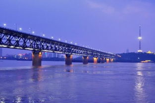 亲历武汉网红大桥下收费风波，押金100元引热议！真相到底是什么？