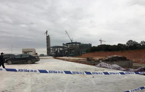 事故现场警方封锁线拉起