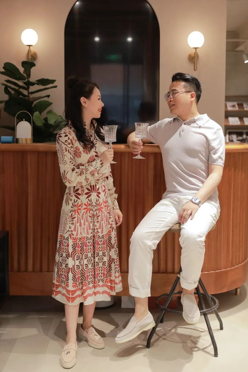 王曼昱出席品牌活动穿着高定礼服