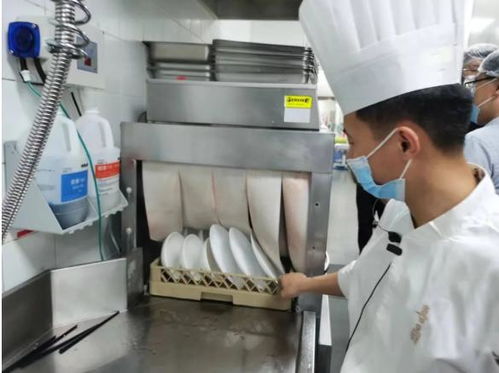 评论员：烫个碗怎么就恶心了？从一碗热水看当代社会的“情绪过敏”