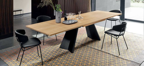 广东家庭用餐前用热水烫碗