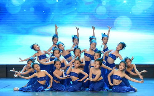 阿浩跳青海摇舞蹈