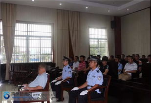 村民围观网络案件庭审现场