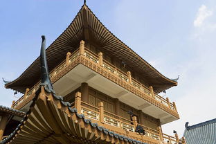 墨鱼骨宫灯与传统中式建筑风格对比图