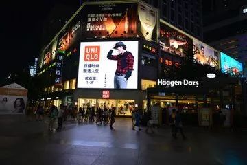 叶舒华发声背后：成都女生遇害事件引发全网关注，真相究竟如何？