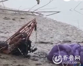 滑翔伞飞行员在高空中挣扎