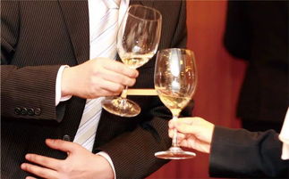 社交媒体上关于烫碗习惯的讨论截图