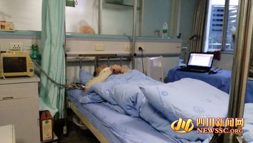 医生安慰小患者