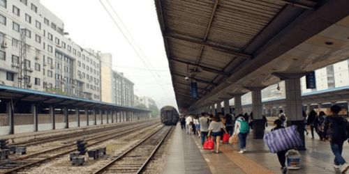 重庆菜园坝火车站周边房屋出现裂缝示意图