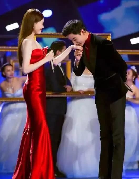 蛮蛮一劭圆房实录：从甜蜜官宣到幸福满溢的后台故事