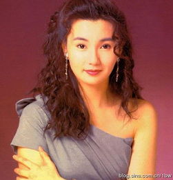 杨幂年轻时模仿张曼玉造型