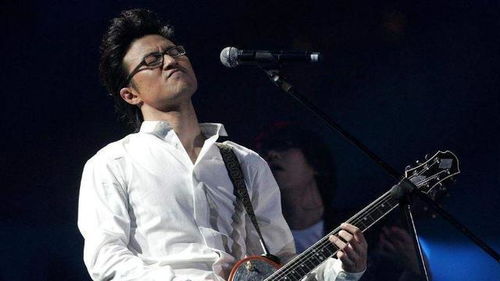 汪峰53岁新疆桃花坞路透曝光，孟子义‘卸妆门’再掀热议风暴