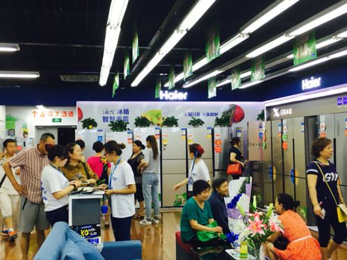 LABUBU线下门店排队现场