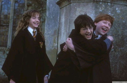 剧版《哈利波特》三大主角演员终官宣！魔法世界十年计划开启，粉丝沸腾