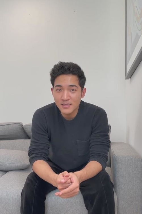 余华与妻子陈虹的生活照