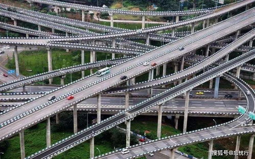 城市高架桥复杂变道设计示意图