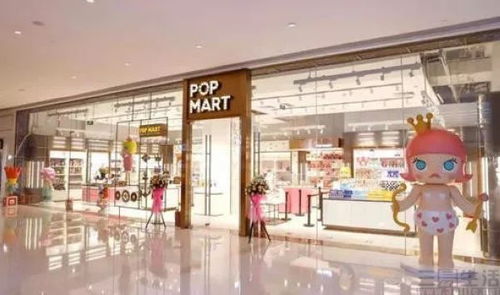 泡泡玛特济南万象城门店外排队人群