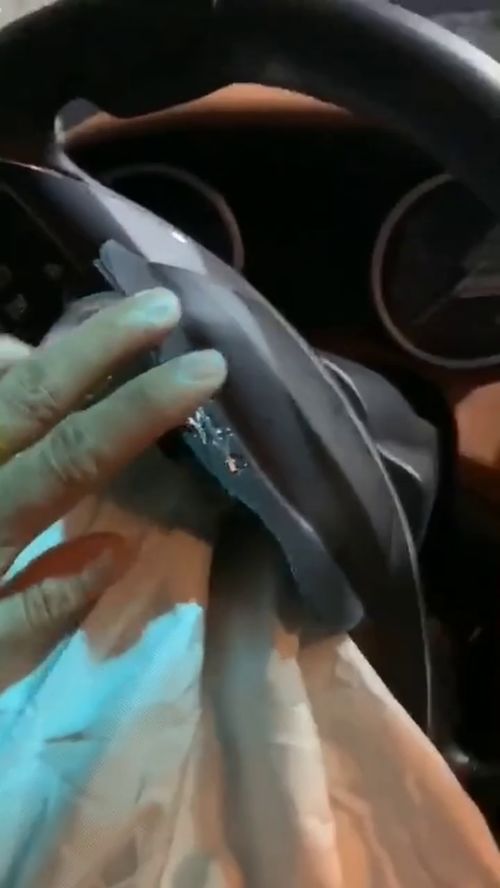 恢复出厂设置后的干净桌面