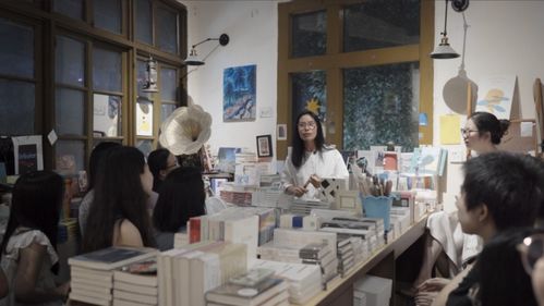 40岁985硕士求职被拒，‘不招大妈’背后的职场现实