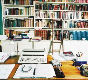 作家刘楚昕深情告白：只有女朋友真正懂我