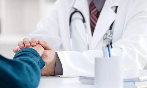 重度肥胖患者接受体检和咨询