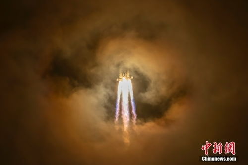 天舟六号火箭升空瞬间