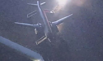 韩国又出事了！客机冲出跑道致23人受伤，网友：最近航空事故太频繁了吧？