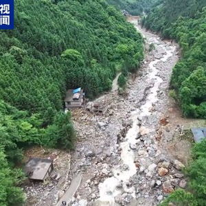 遇难者家属悲痛场景