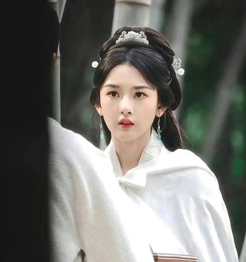 宋祖儿饰演的小乔面对魏劭时的表情特写