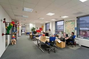 8点1氪热点追踪｜总监降职前台引26万赔偿；印度雄心2047年成发达国家；佛罗里达金银或法定化