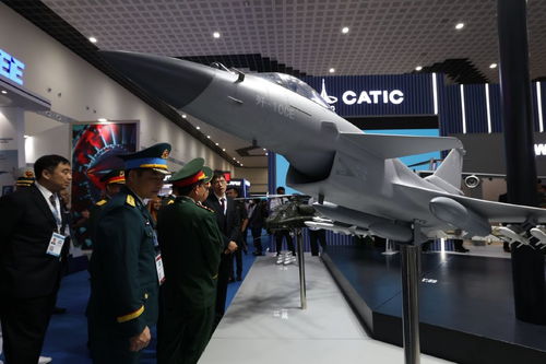 歼-10CE战机在兰卡威展览现场