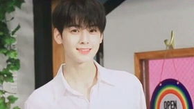 IU新歌MV男主车银优引热议！高清怼脸镜头美到窒息，粉丝直呼：这颜值太犯规