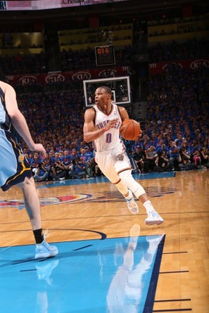 雷霆队球迷欢呼