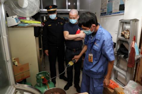 燃气安全检查现场