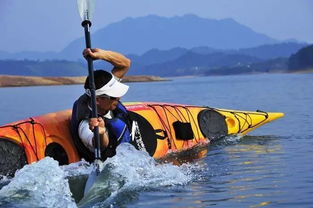 北方人第一次尝试划皮划艇搞笑画面