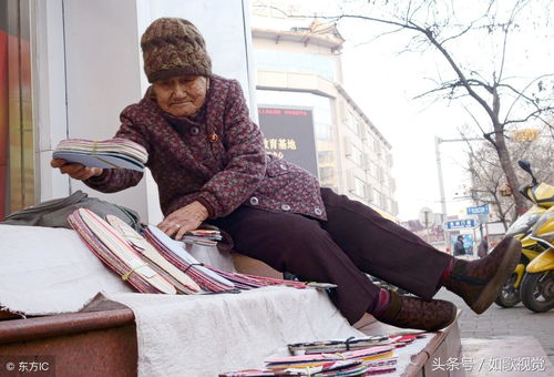 郑州最长寿奶奶根本闲不住！91岁还在摆摊卖鞋垫，网友：比我还有劲