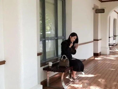 北大食堂阿姨黄女士工作照