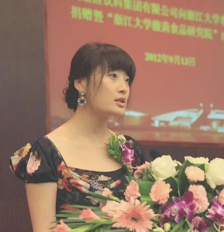 宗馥莉正式接手娃哈哈实业公司，一场‘父业女承’的商业变革风暴