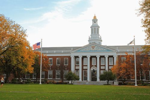 哈佛校长怒怼特朗普，国际学生政策成导火索！