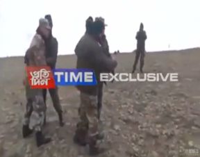 中印边境士兵巡逻现场