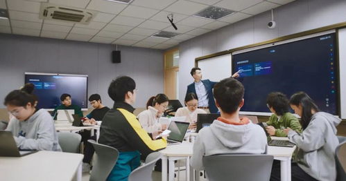 开发者在办公室讨论游戏BUG修复方案