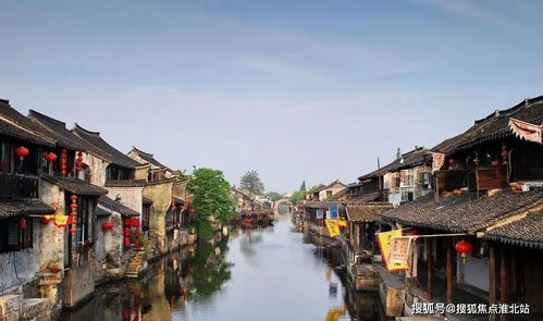 江南古镇夕阳下的石桥