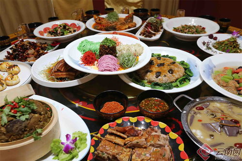 非遗达人展示传统美食制作过程