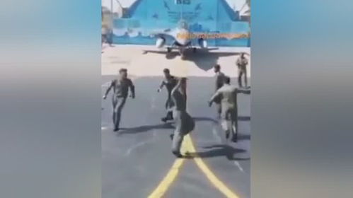 巴基斯坦空军飞行员庆祝胜利