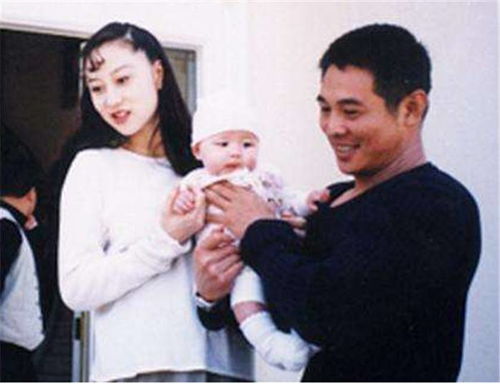 利智向李连杰泼水搞笑瞬间