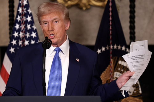 特朗普在海湖庄园发表讲话