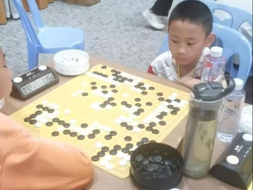 9岁围棋天才坠亡事件再调查：父亲发声引争议