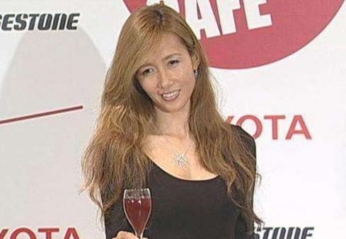 工藤静香与女儿同框照