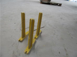 施工现场安装聚乙烯绝缘支架