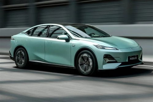 深蓝S09车内双15.6英寸大联屏设计展示